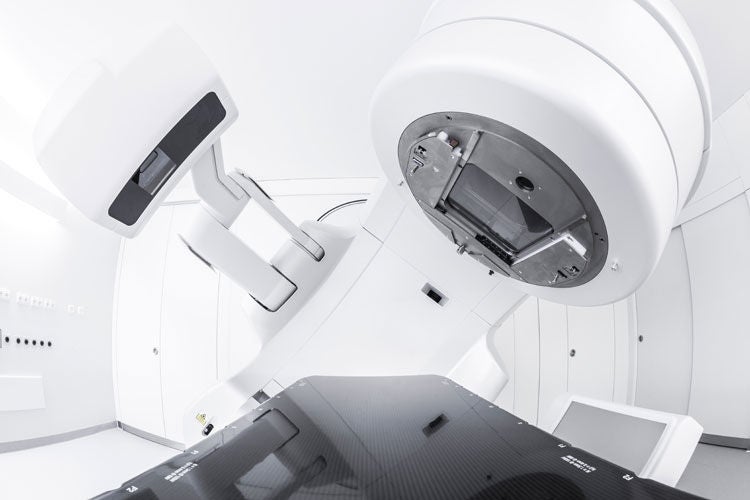 Radiotherapy machine