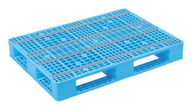 Plastic pallet