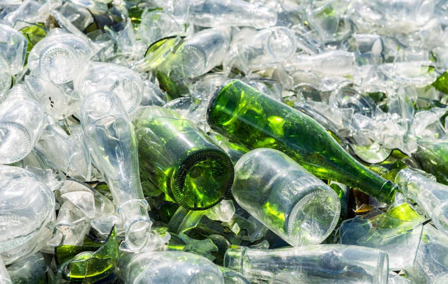 Conditions difficiles une usine de recyclage du verre