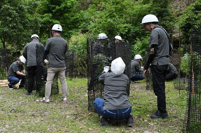 親子散策リクレーション活動と育樹活動